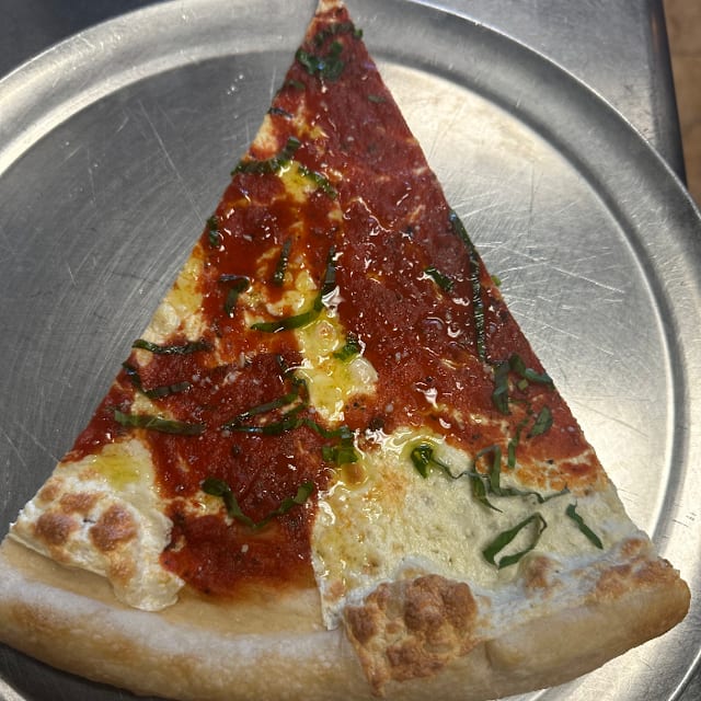 Margherita Pizza (Slice).
