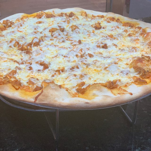 Buffalo Chicken Pizza (Large 18").